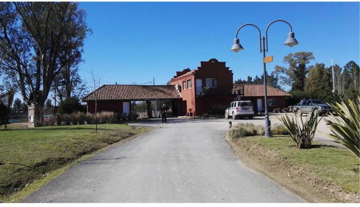  Land in Escobar, Argentina No. 31127