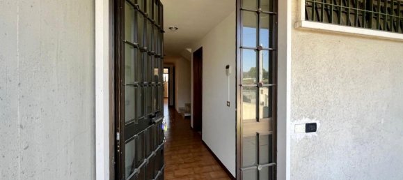 Вилла с 7 комнатами в Монтичелло Конте Отто, Италия № 107147 3