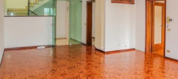 Вилла с 7 комнатами в Монтичелло Конте Отто, Италия № 107147 18