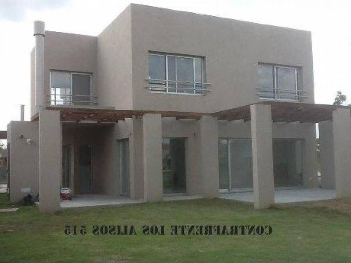 3 bedrooms House in Tigre, Argentina No. 16877