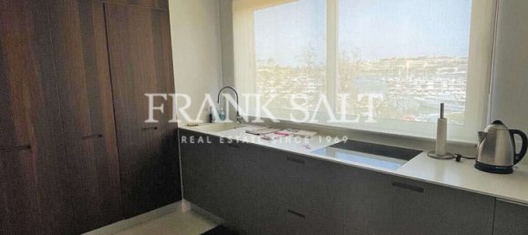 2 bedrooms Apartment in Gzira, Malta No. 3895 2