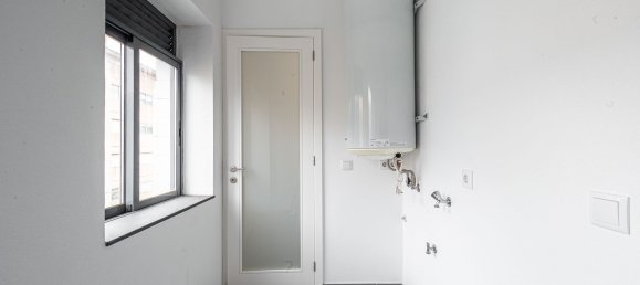 4 rooms Apartment in Porto, Portugal No. 144553 7