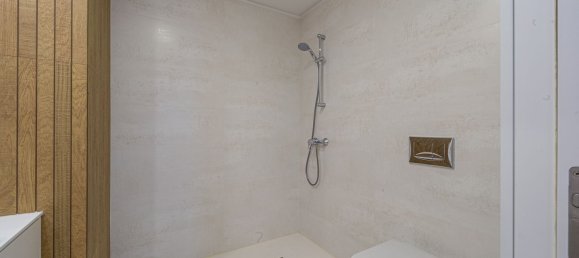 4 rooms Apartment in Porto, Portugal No. 144553 17