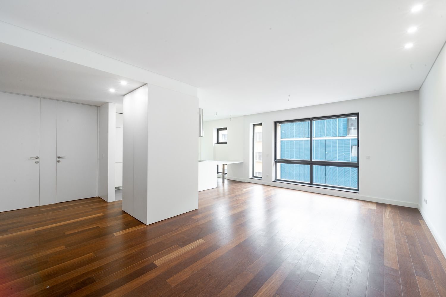 4 rooms Apartment in Porto, Portugal No. 144553