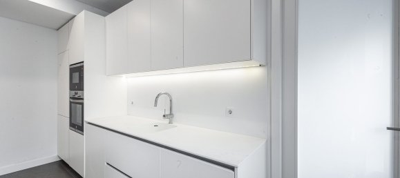 4 rooms Apartment in Porto, Portugal No. 144553 4