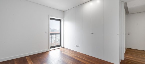 4 rooms Apartment in Porto, Portugal No. 144553 25