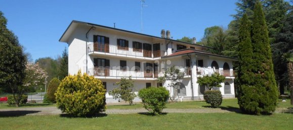 5 bedrooms Villa in Invorio, Italy No. 166367 8