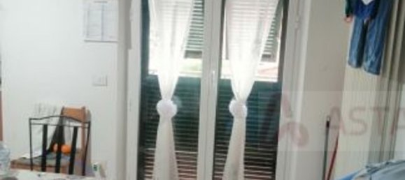 3 rooms Apartment in Follo, Italy No. 263422 5