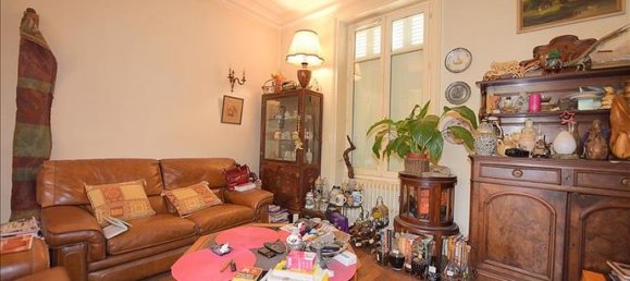 6 bedrooms House in Descartes, France No. 312869 3