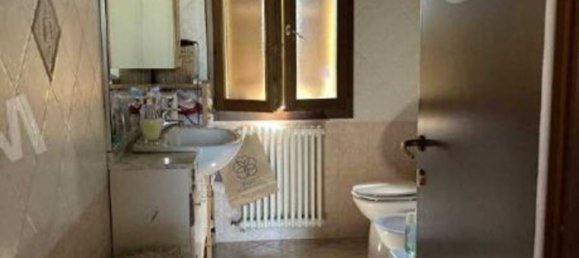 5 rooms House in Cento, Italy No. 309393 13