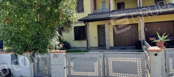 5 rooms House in Cento, Italy No. 309393 2