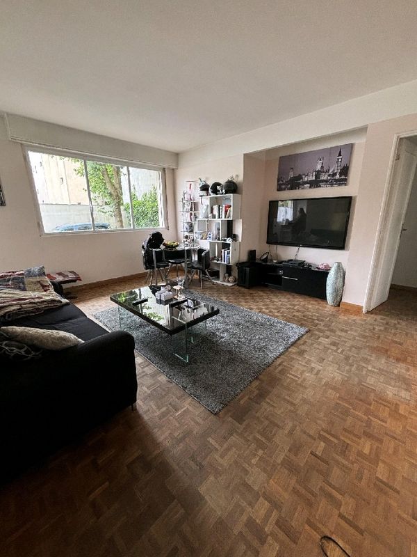 Apartamento de 2 dormitorios en Asnieres-sur-Seine, France No. 186483