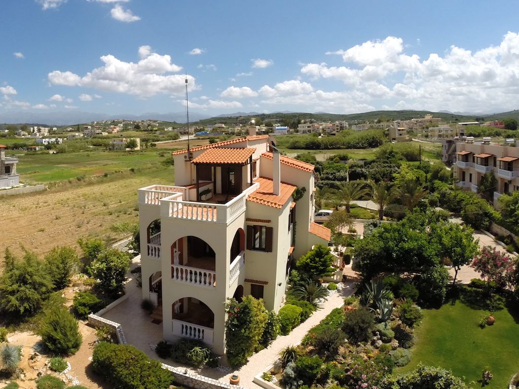 300m² Commercial property in Chania, Greece No. 4257