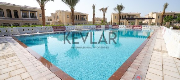2 bedrooms Villa in Serena, UAE No. 13257 3