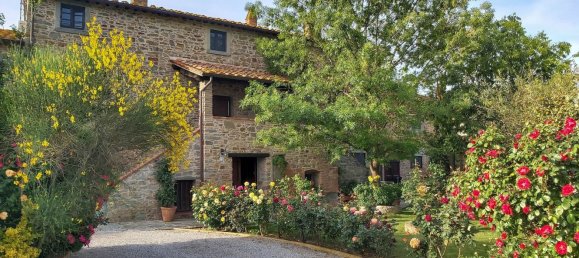 Квартира с 2 комнатами в Кортона, Италия № 127188 15