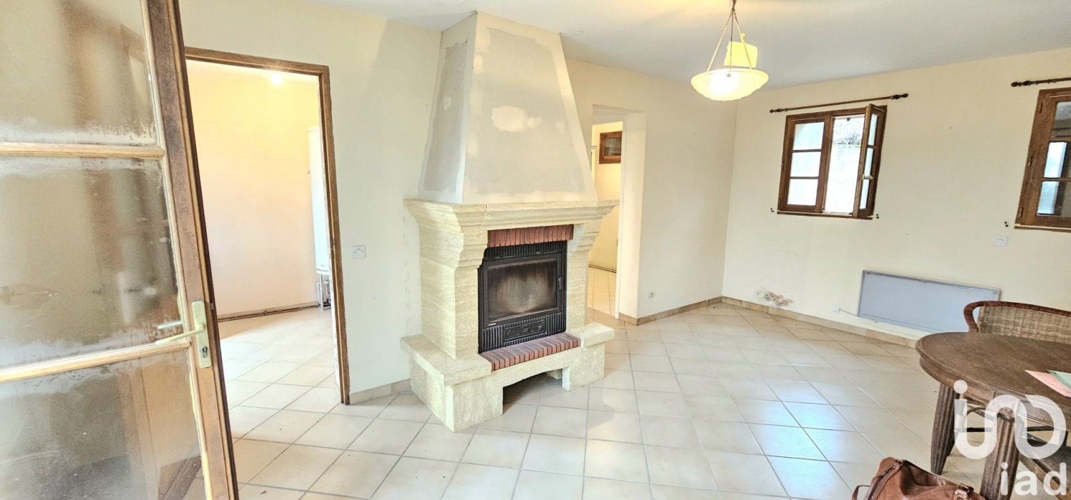 3 bedrooms House in La Chaussee-d'Ivry, France No. 43828