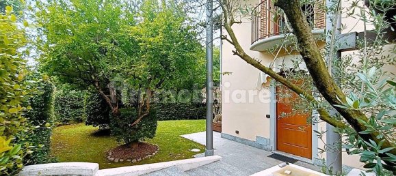 2 bedrooms Villa in Usmate Velate, Italy No. 337524 4