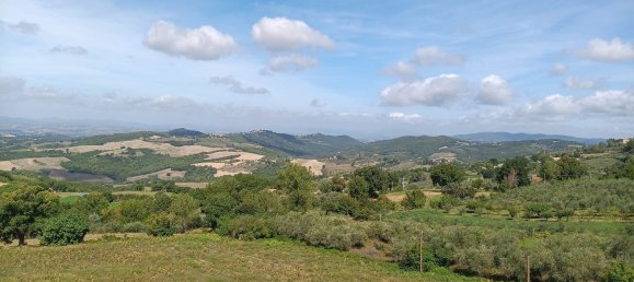 5 bedrooms Apartment in Gualdo Cattaneo, Italy No. 343490 6