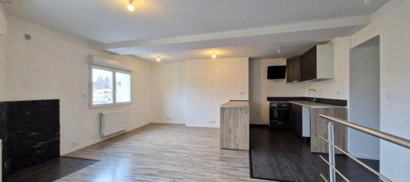 3 bedrooms House in Pont-Sainte-Maxence, France No. 90729 5