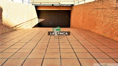 50m² Garage in Oviedo, Spain No. 202571