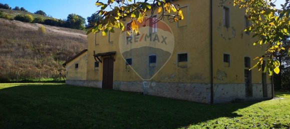 7 rooms House in Castelplanio, Italy No. 7875 5