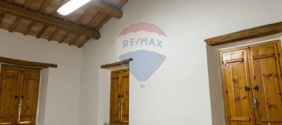 7 rooms House in Castelplanio, Italy No. 7875 16