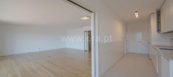 3 bedrooms House in Vila Nova de Gaia, Portugal No. 136158 8