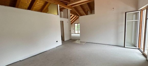 Пентхаус с 5 комнатами в Медзоломбардо, Италия № 83879 18