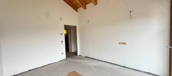 Пентхаус с 5 комнатами в Медзоломбардо, Италия № 83879 32