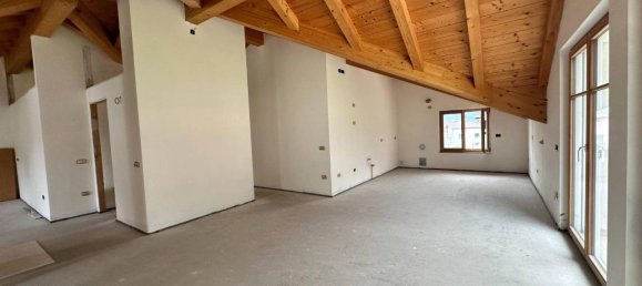 Пентхаус с 5 комнатами в Медзоломбардо, Италия № 83879 9