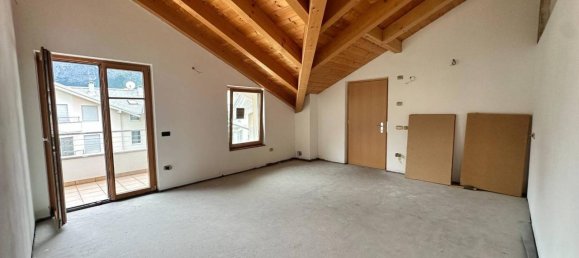 Пентхаус с 5 комнатами в Медзоломбардо, Италия № 83879 22