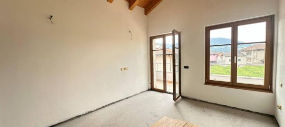 Пентхаус с 5 комнатами в Медзоломбардо, Италия № 83879 30