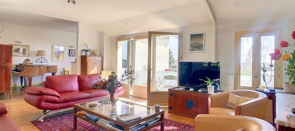 Casa de 4 dormitorios en Suresnes, France No. 142564 3