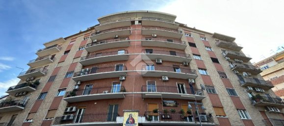 3 rooms Apartment in Cosenza, Italy No. 4770 20