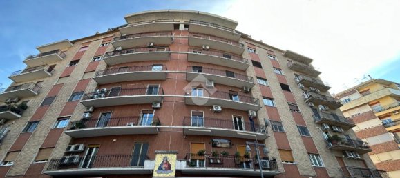 3 rooms Apartment in Cosenza, Italy No. 4770 22