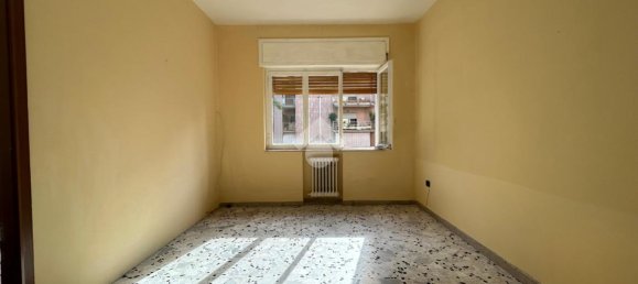 3 rooms Apartment in Cosenza, Italy No. 4770 8