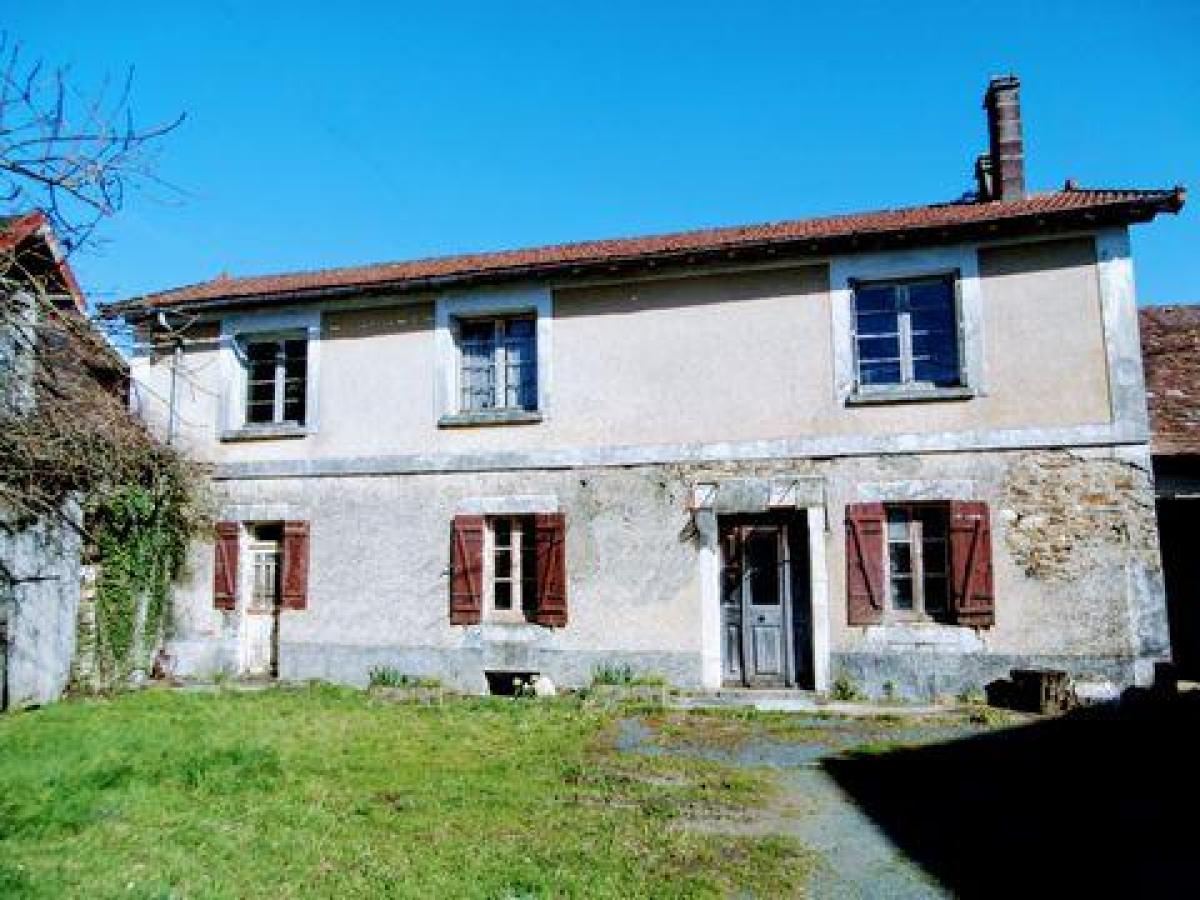 4 bedrooms House in Sarrazac, France No. 3535