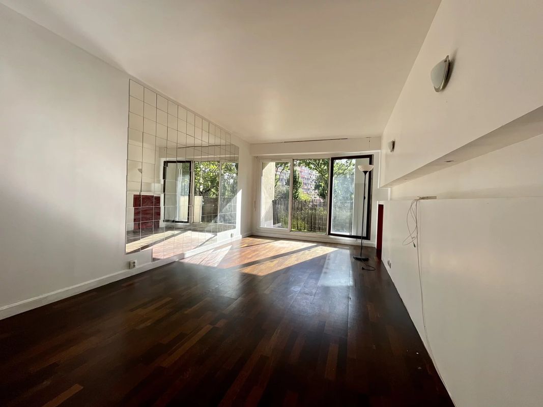 2 Schlafzimmer Wohnung in Romainville, France, Nr. 182506