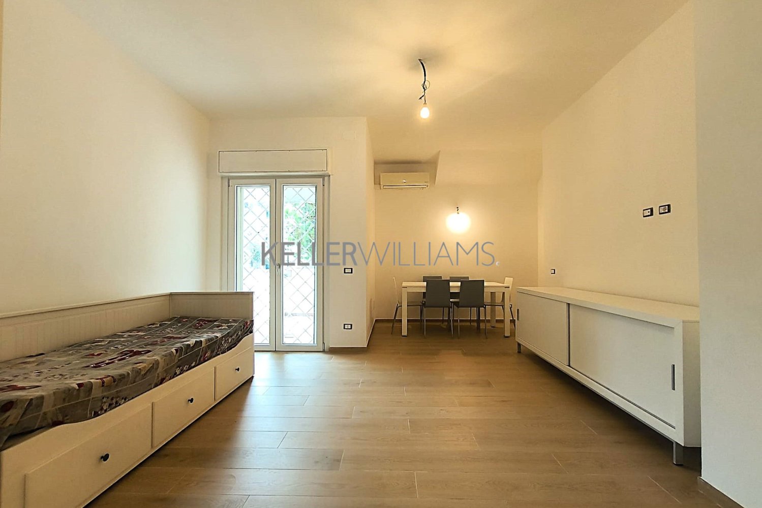 2 bedrooms Apartment in Rome, Italy No. 368906