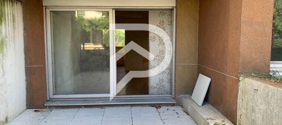 2 bedrooms Apartment in Colombes, France No. 174659 5