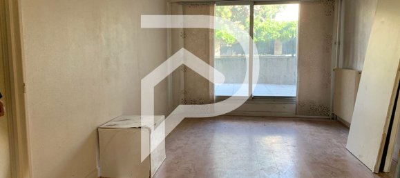 2 bedrooms Apartment in Colombes, France No. 174659 6