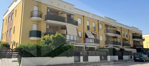 3 rooms Apartment in Campomarino, Italy No. 25001 2