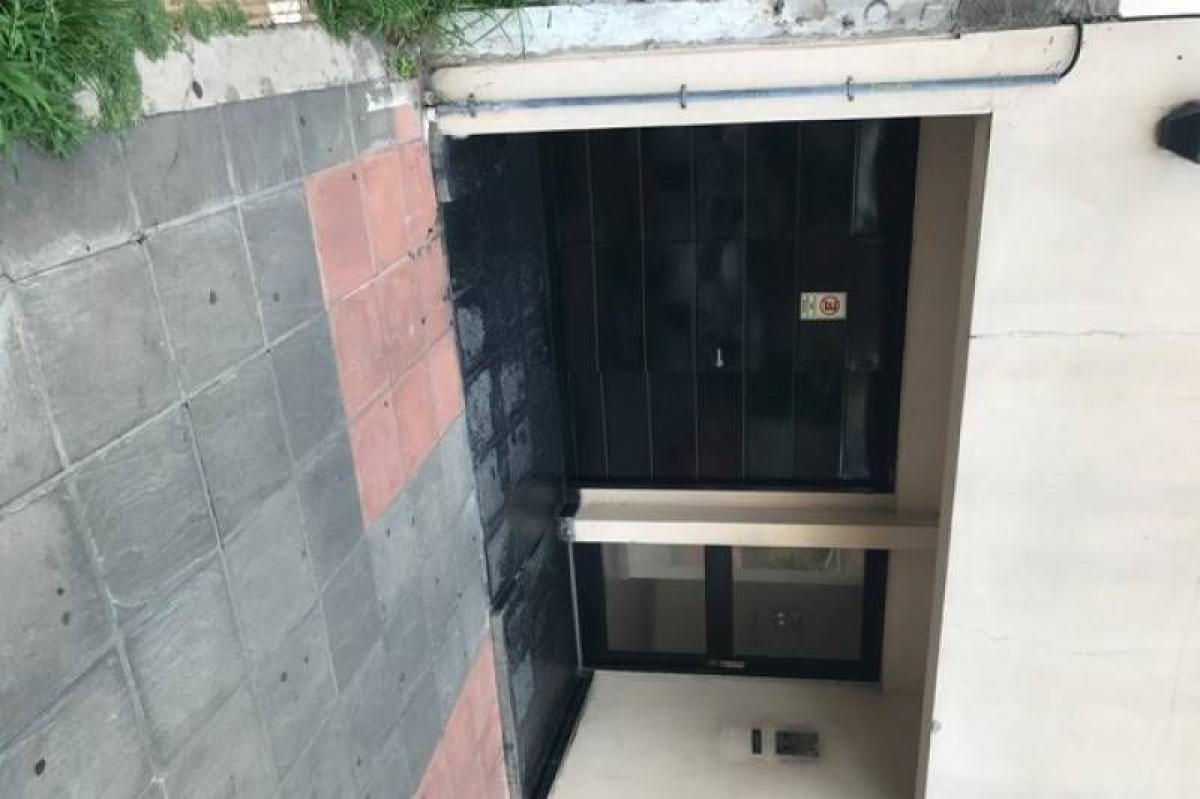  Warehouse in Moron, Argentina No. 26910