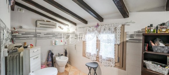 Квартира с 3 комнатами в Кастельветро ди Модена, Италия № 81812 24