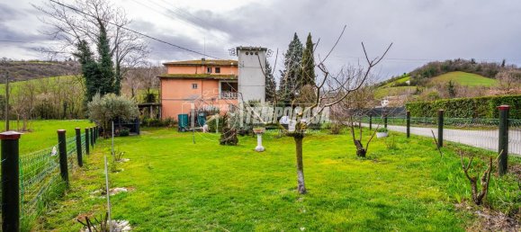 Квартира с 3 комнатами в Кастельветро ди Модена, Италия № 81812 2