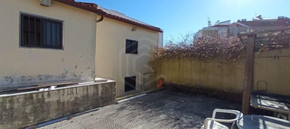 3 bedrooms House in Lisbon, Portugal No. 61758 19