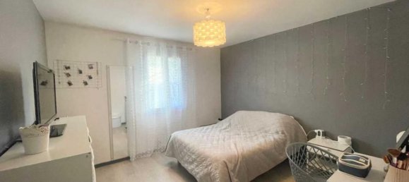 3 bedrooms House in Robion, France No. 197535 5