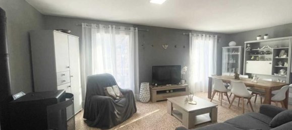 3 bedrooms House in Robion, France No. 197535 12