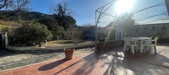 3 bedrooms House in Robion, France No. 197535 10