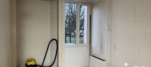 2 bedrooms Apartment in Sin-le-Noble, France No. 216404 9